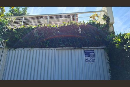 Fachada  de casa para alugar com 4 quartos, 450m² em Horto Florestal, Salvador