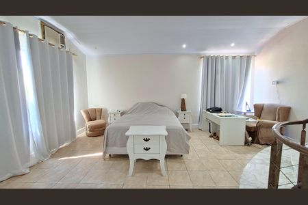 Casa para alugar com 450m², 4 quartos e 4 vagas Casa para alugar com 450m², 4 quartos e 4 vagasQuarto 3