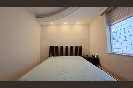 Casa para alugar com 450m², 4 quartos e 4 vagas Casa para alugar com 450m², 4 quartos e 4 vagasQuarto 1