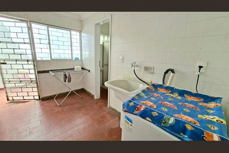 Área de serviço  de casa para alugar com 4 quartos, 450m² em Horto Florestal, Salvador