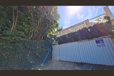 Casa para alugar com 450m², 4 quartos e 4 vagas Casa para alugar com 450m², 4 quartos e 4 vagasPlaca instalada