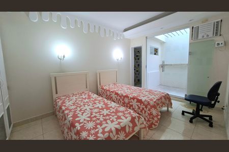 Casa para alugar com 450m², 4 quartos e 4 vagas Casa para alugar com 450m², 4 quartos e 4 vagasQuarto 2
