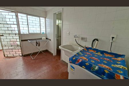 Casa para alugar com 450m², 4 quartos e 4 vagas Casa para alugar com 450m², 4 quartos e 4 vagasÁrea de serviço