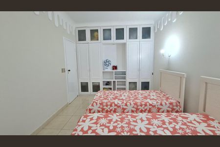 Casa para alugar com 450m², 4 quartos e 4 vagas Casa para alugar com 450m², 4 quartos e 4 vagasQuarto 2
