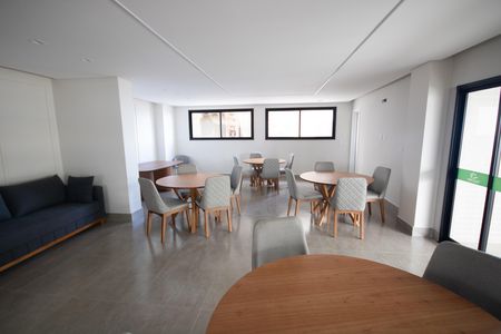 Apartamento para alugar com 53m², 1 quarto e 1 vaga Apartamento para alugar com 53m², 1 quarto e 1 vagaÁrea comum - Salão de festas