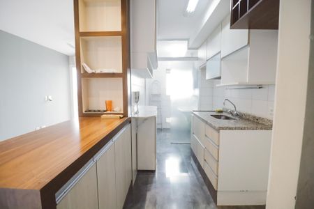 Cozinha de apartamento para alugar com 3 quartos, 88m² em Carandiru, São Paulo