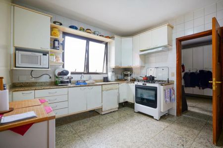 Apartamento à venda com 4 quartos, 275m² em Vila Morumbi, São Paulo