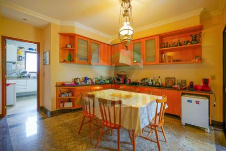 Apartamento à venda com 275m², 4 quartos e 4 vagas
