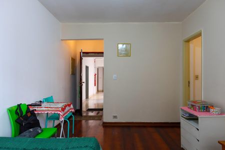 Apartamento à venda com 70m², 2 quartos e 1 vaga Apartamento à venda com 70m², 2 quartos e 1 vagaSala