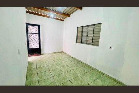 Casa para alugar com 315m², 4 quartos e 1 vaga Casa para alugar com 315m², 4 quartos e 1 vagaQuarto 4