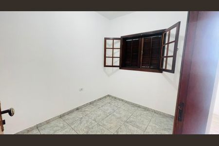 Casa para alugar com 315m², 4 quartos e 1 vaga Casa para alugar com 315m², 4 quartos e 1 vagaQuarto 2
