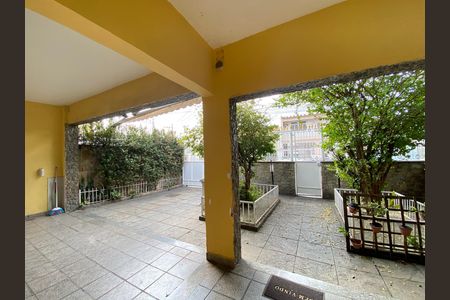 Casa para alugar com 100m², 6 quartos e 3 vagas