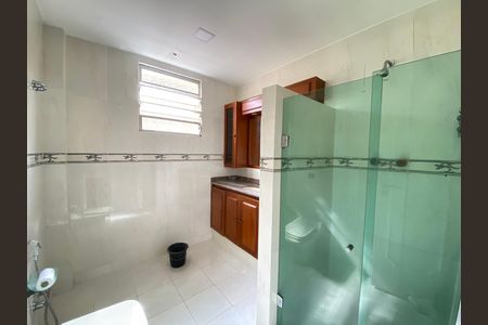 Casa para alugar com 100m², 6 quartos e 3 vagas