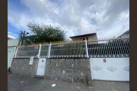Casa para alugar com 100m², 6 quartos e 3 vagas