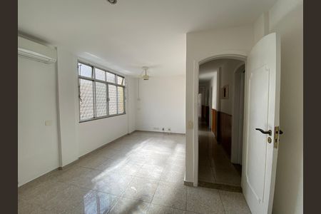 Casa para alugar com 100m², 6 quartos e 3 vagas