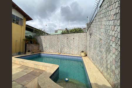 Casa para alugar com 100m², 6 quartos e 3 vagas