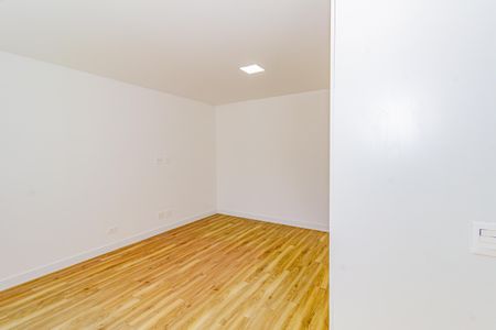 Casa de condomínio à venda com 332m², 5 quartos e 6 vagas Casa de condomínio à venda com 332m², 5 quartos e 6 vagasSuíte 1
