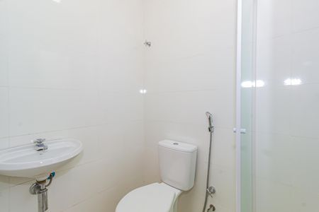 Casa de condomínio à venda com 332m², 5 quartos e 6 vagas Casa de condomínio à venda com 332m², 5 quartos e 6 vagasBanheiro de serviço