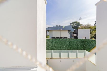 Casa de condomínio à venda com 332m², 5 quartos e 6 vagas Casa de condomínio à venda com 332m², 5 quartos e 6 vagasVista da Suíte 1