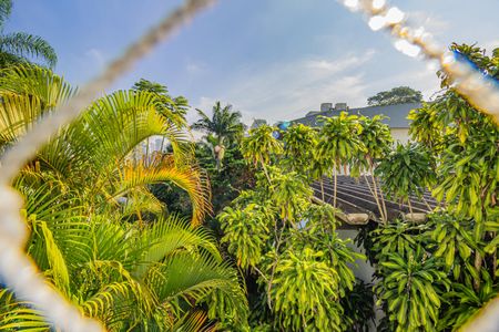 Casa de condomínio à venda com 332m², 5 quartos e 6 vagas Casa de condomínio à venda com 332m², 5 quartos e 6 vagasVista da Suíte 3