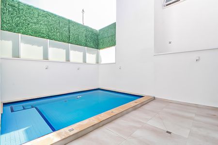 Casa de condomínio à venda com 332m², 5 quartos e 6 vagas Casa de condomínio à venda com 332m², 5 quartos e 6 vagasPiscina