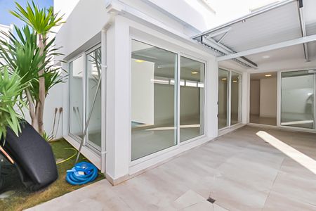Quintal de casa de condomínio à venda com 5 quartos, 332m² em Jardim Petropolis, São Paulo