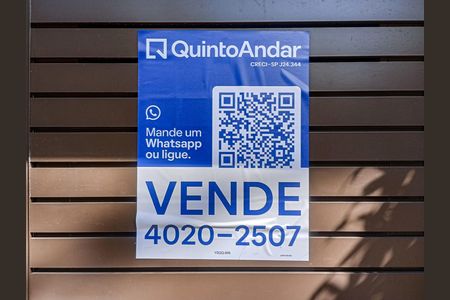 Casa de condomínio à venda com 332m², 5 quartos e 6 vagas Casa de condomínio à venda com 332m², 5 quartos e 6 vagasPlaquinha
