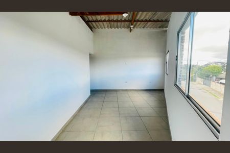 Casa para alugar com 70m², 1 quarto e 1 vaga Casa para alugar com 70m², 1 quarto e 1 vagaSala