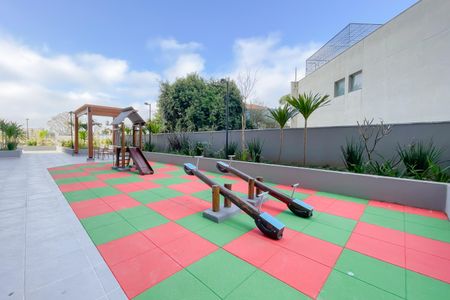 Apartamento à venda com 43m², 2 quartos e 1 vaga Apartamento à venda com 43m², 2 quartos e 1 vagaÁrea comum - Playground
