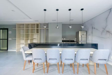 Apartamento à venda com 43m², 2 quartos e 1 vaga Apartamento à venda com 43m², 2 quartos e 1 vagaÁrea comum - Salão de festas