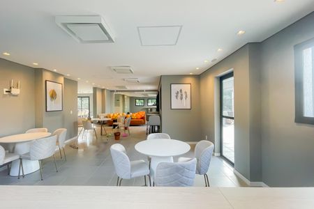 Apartamento à venda com 43m², 2 quartos e 1 vaga Apartamento à venda com 43m², 2 quartos e 1 vagaÁrea comum - Salão de festas