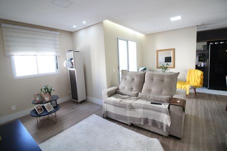 Apartamento à venda com 72m², 2 quartos e 2 vagasSala
