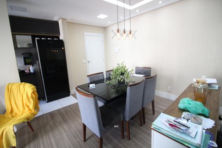 Sala de apartamento à venda com 2 quartos, 72m² em Vila Yara, Osasco