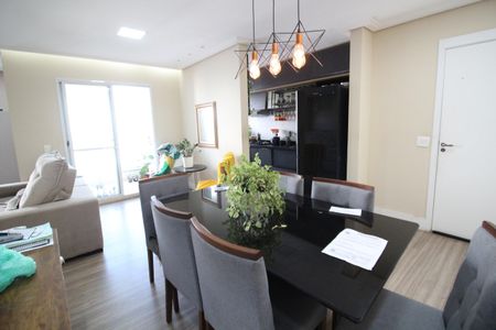 Apartamento à venda com 72m², 2 quartos e 2 vagasSala
