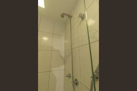 Banheiro da Suite de apartamento para alugar com 1 quarto, 34m² em Novo Mundo, Curitiba