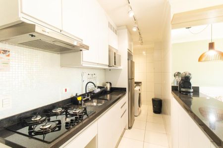 Apartamento à venda com 34m², 1 quarto e 1 vaga Apartamento à venda com 34m², 1 quarto e 1 vagaCozinha e Área de Serviço