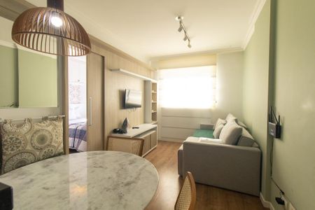Apartamento para alugar com 1 quarto, 34m² em Novo Mundo, Curitiba
