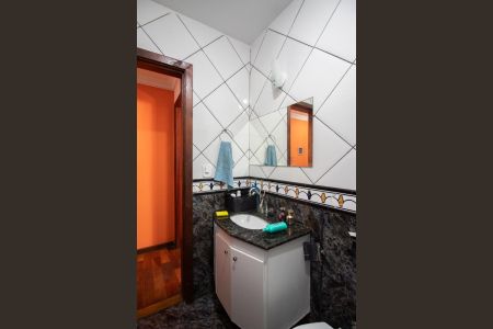 Casa à venda com 95m², 2 quartos e 1 vagaBanheiro Social