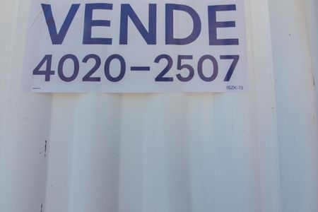 Casa à venda com 95m², 2 quartos e 1 vagaPlaquinha Instalada