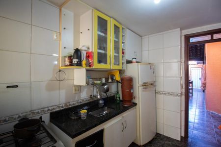 Cozinha de casa à venda com 2 quartos, 95m² em Santa Branca, Belo Horizonte