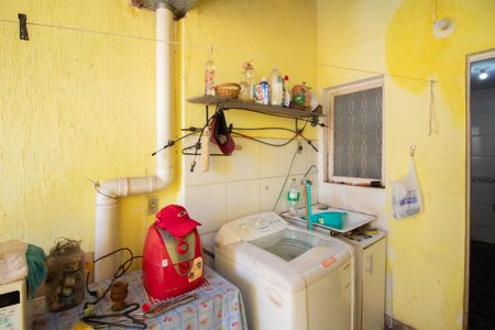 Casa à venda com 95m², 2 quartos e 1 vagaÁrea de Serviço