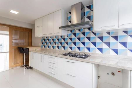 Apartamento para alugar com 123m², 2 quartos e 3 vagas