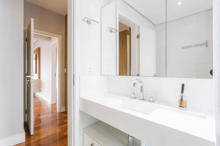 Apartamento para alugar com 123m², 2 quartos e 3 vagas