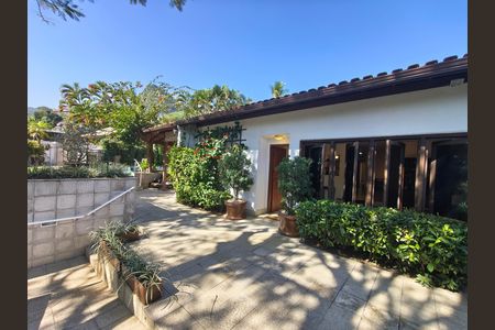 Casa de condomínio à venda com 315m², 6 quartos e 5 vagas