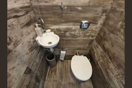 Casa de condomínio à venda com 315m², 6 quartos e 5 vagas