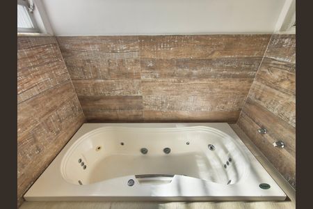 Casa de condomínio à venda com 315m², 6 quartos e 5 vagas