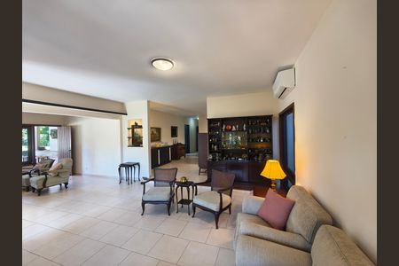 Casa de condomínio à venda com 315m², 6 quartos e 5 vagas