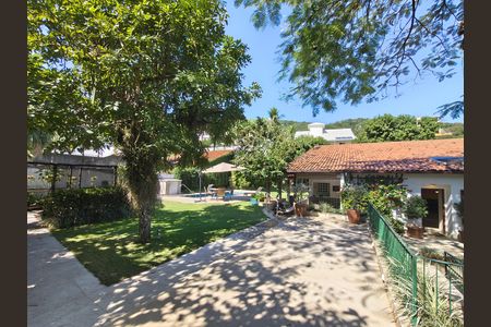 Casa de condomínio à venda com 315m², 6 quartos e 5 vagas