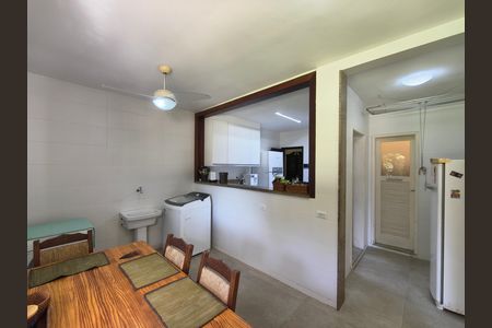 Casa de condomínio à venda com 315m², 6 quartos e 5 vagas