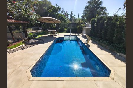 Casa de condomínio à venda com 315m², 6 quartos e 5 vagas